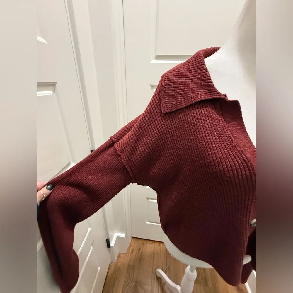 Free People. Ella Button Up Ribbed Sweater. Rust. Size Medium. - Picture 6 of 10